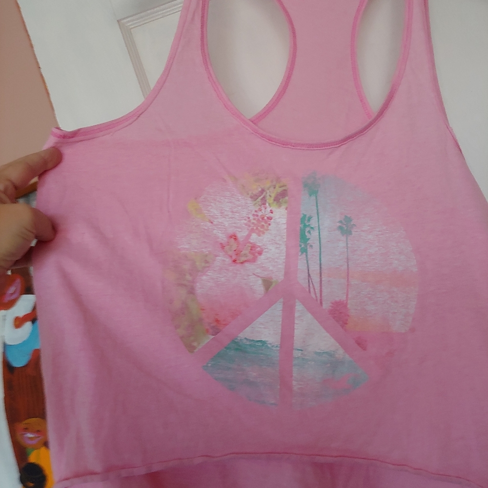 Super cute! Short midriff tank, Hollister